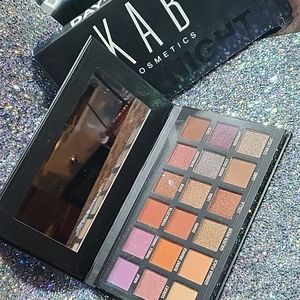 DAY + NIGHT EYESHADOW PALETTE (unused)